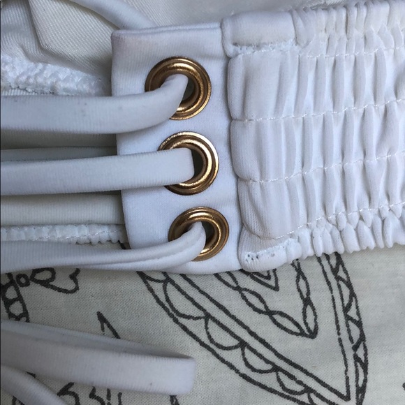 Victoria’s Secret white bikini top - Picture 5 of 6